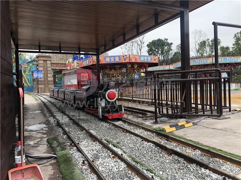 游樂(lè)設(shè)備